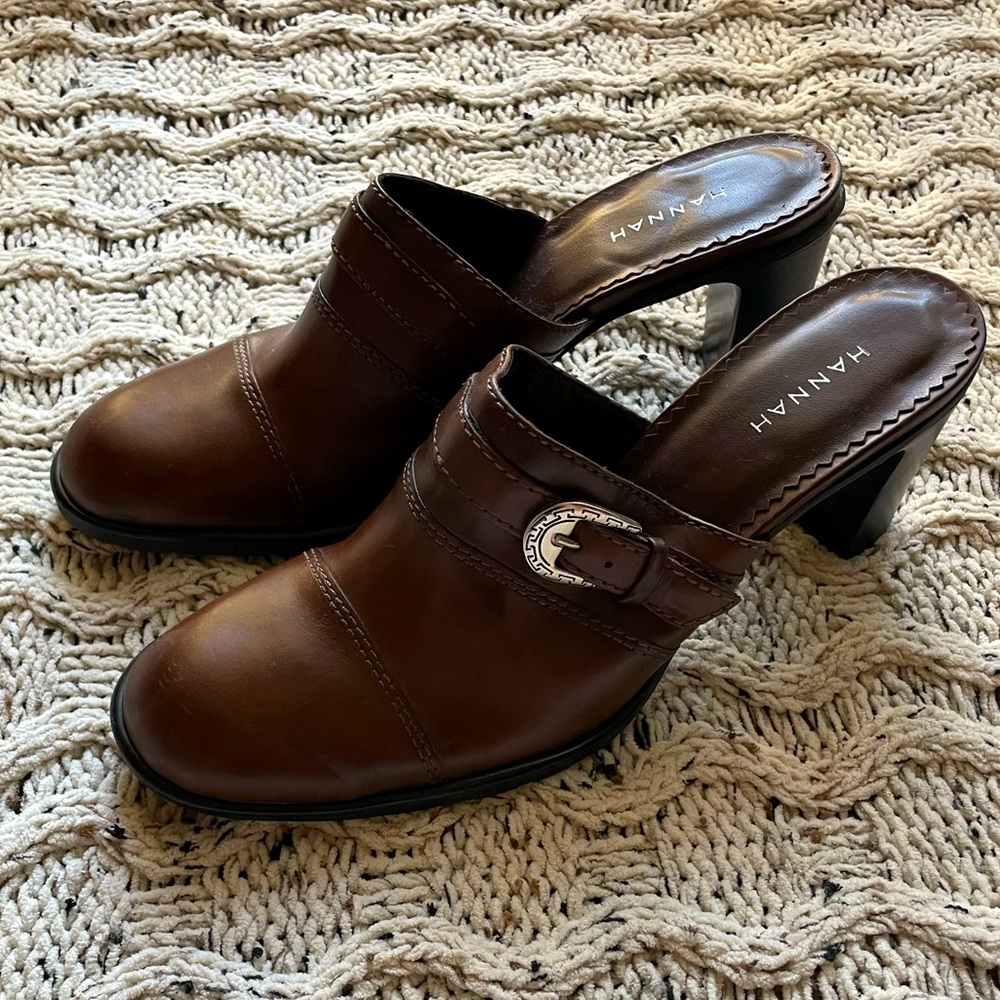 NWOT Hannah Leather Brown Slip on Mule Heels Size 8
